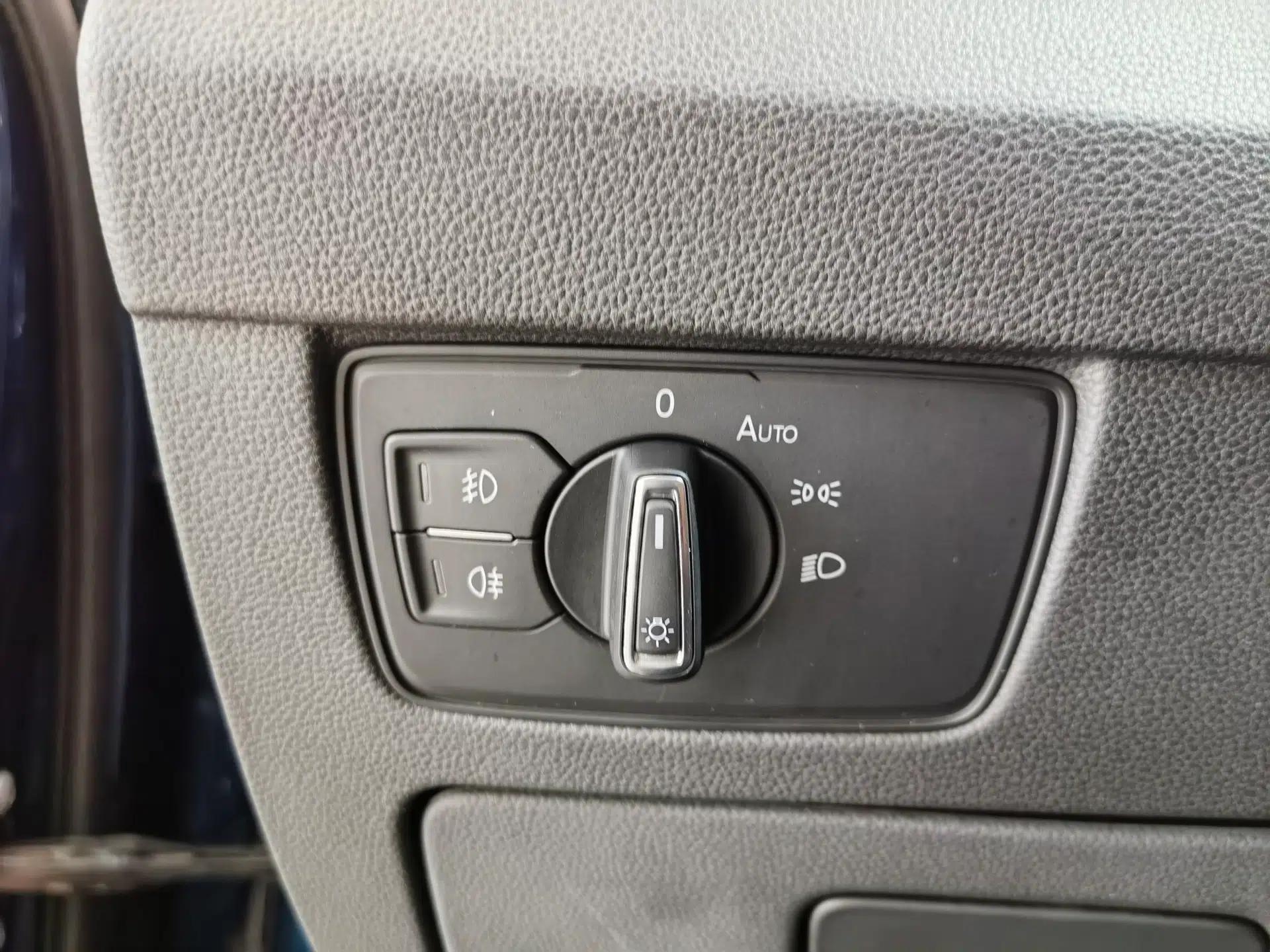 Volkswagen Variant 2021 2.0T Comfort Edition — миниатюра 39