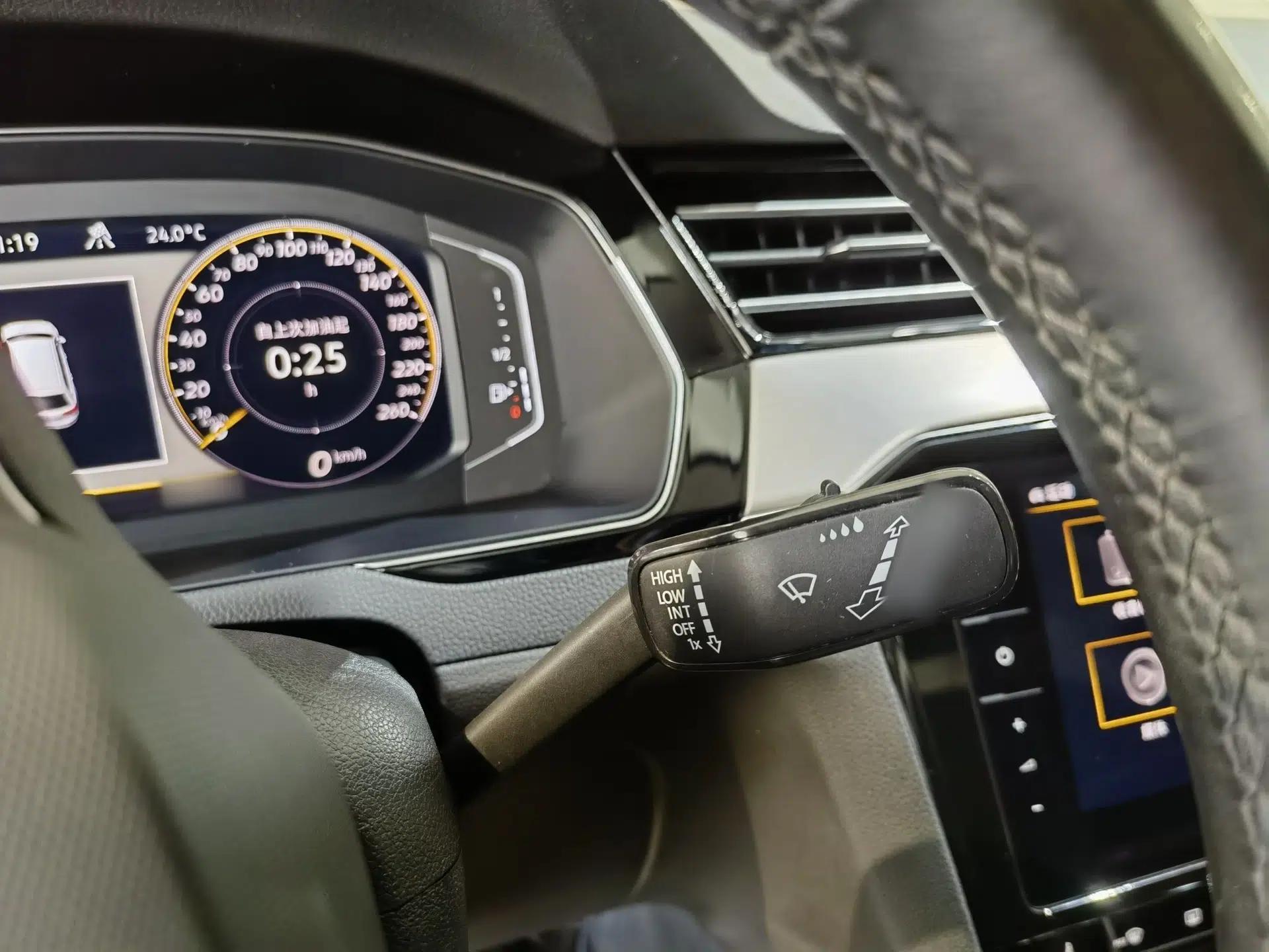Volkswagen Variant 2021 2.0T Comfort Edition — миниатюра 41