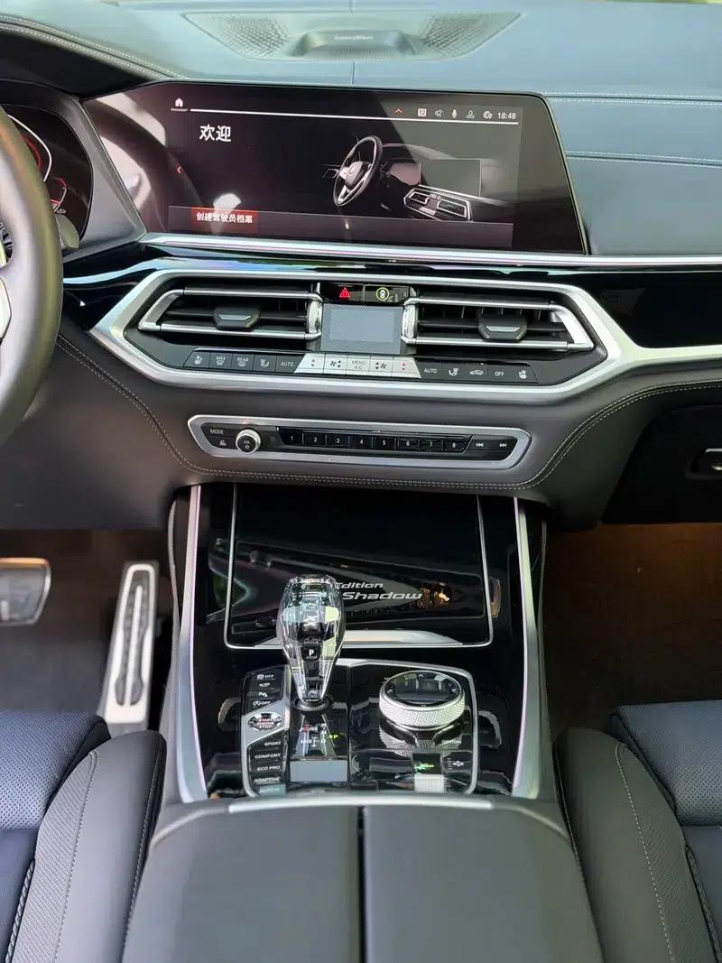 BMW X7 2020 xDrive M50i Midnight Edition — миниатюра 22