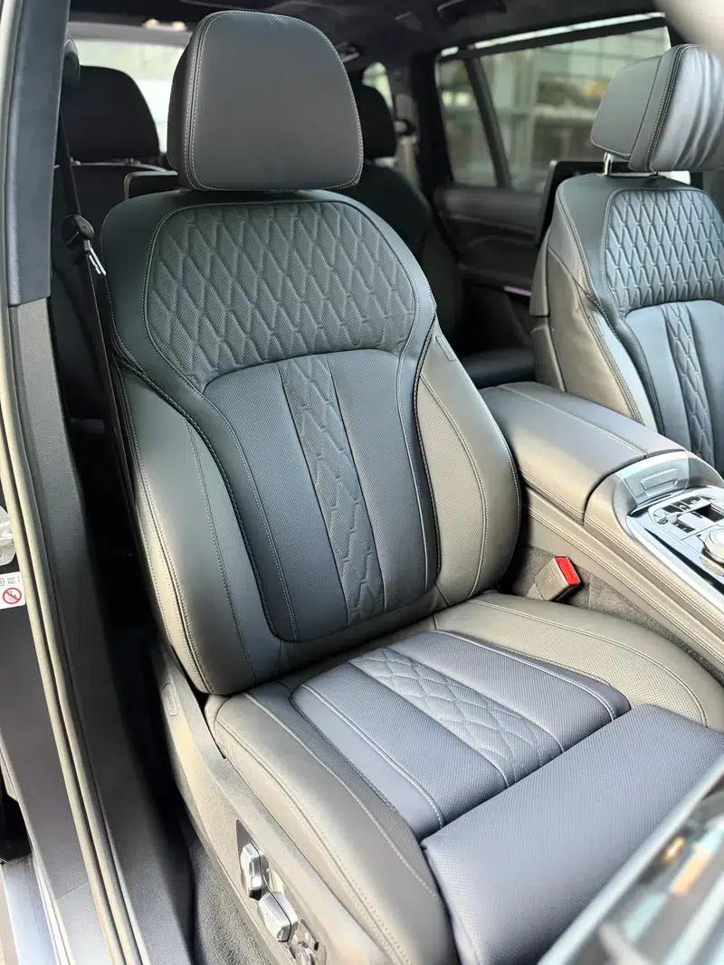 BMW X7 2020 xDrive M50i Midnight Edition — миниатюра 28