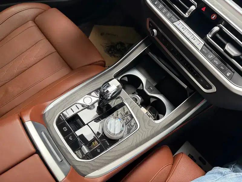 BMW X7 2022 xDrive40i Luxury Package — миниатюра 11