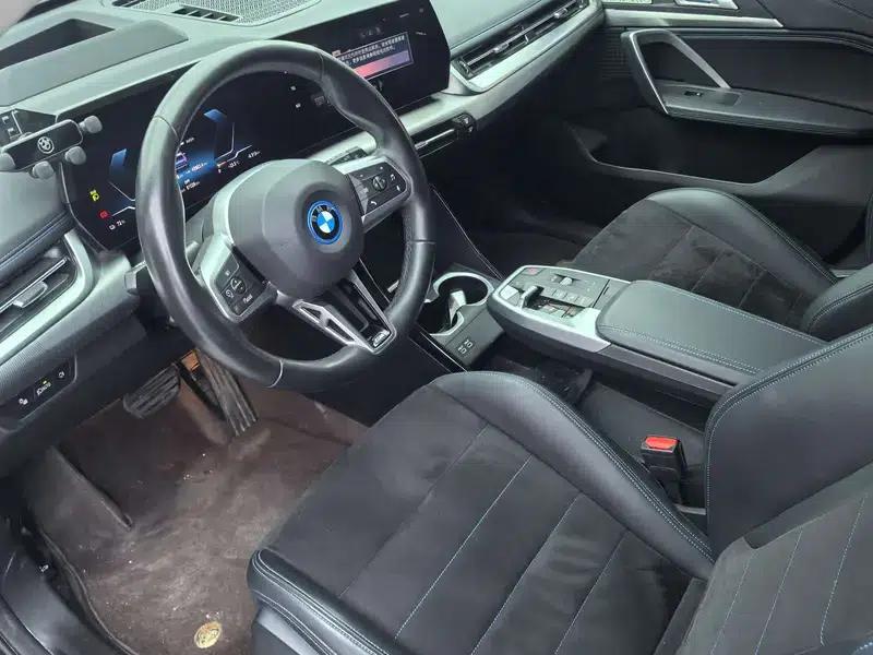 2023 BMW iX1 xDrive30L M Sport Package — миниатюра 18
