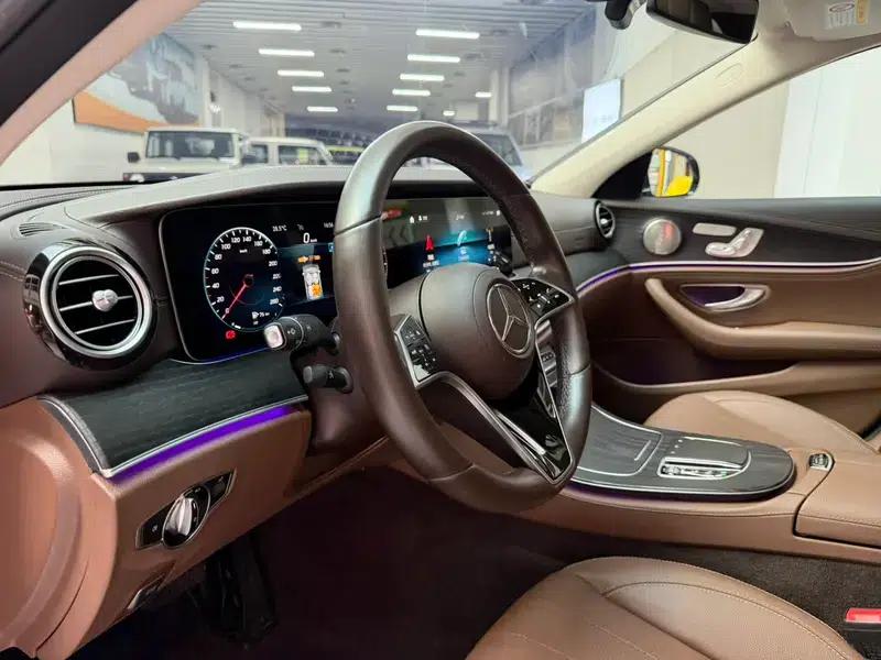Mercedes-Benz E-Class 2022 Facelift E 300 L Luxury Sedan — миниатюра 22