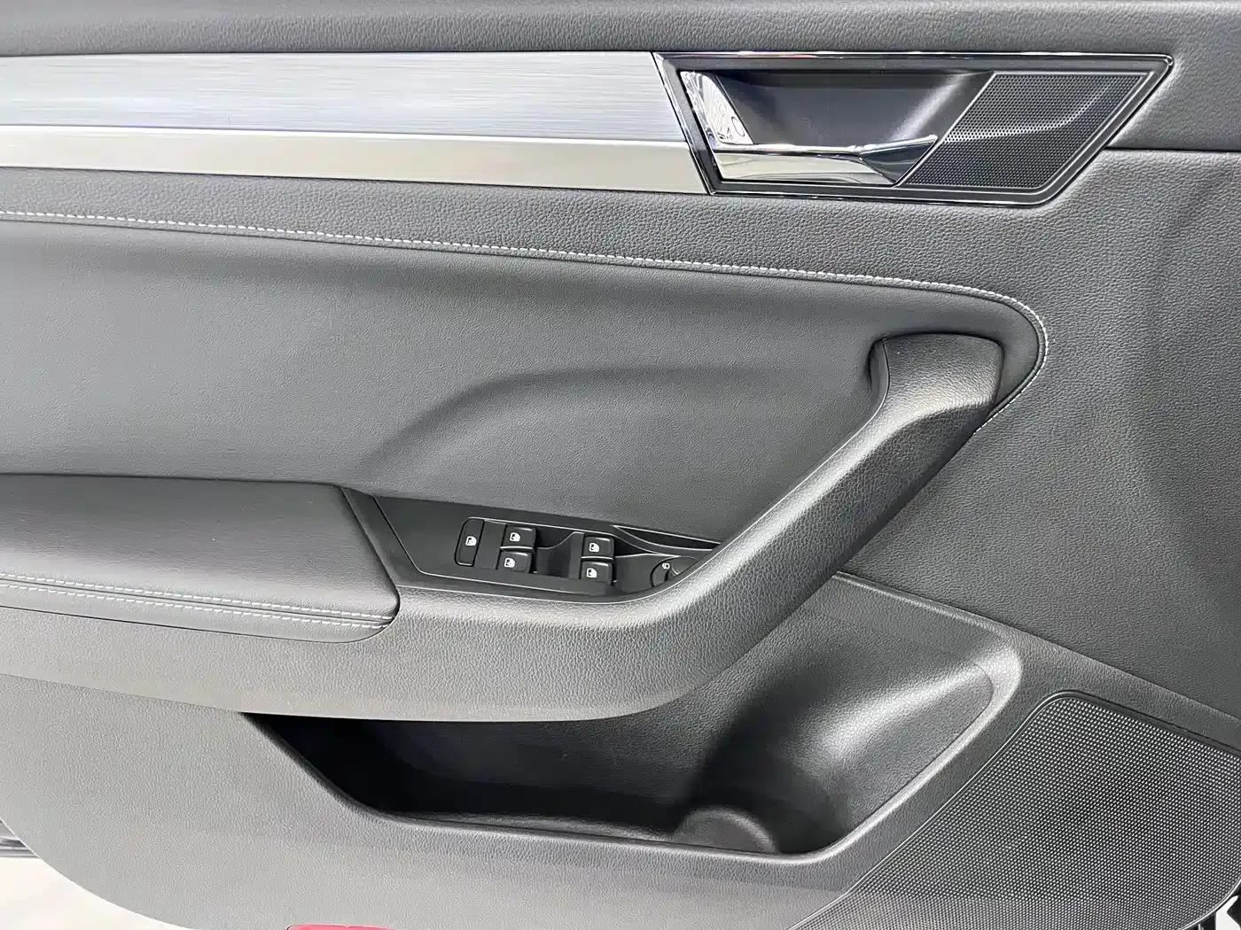 Superb 2023 TSI280 DSG Premium Edition — миниатюра 8