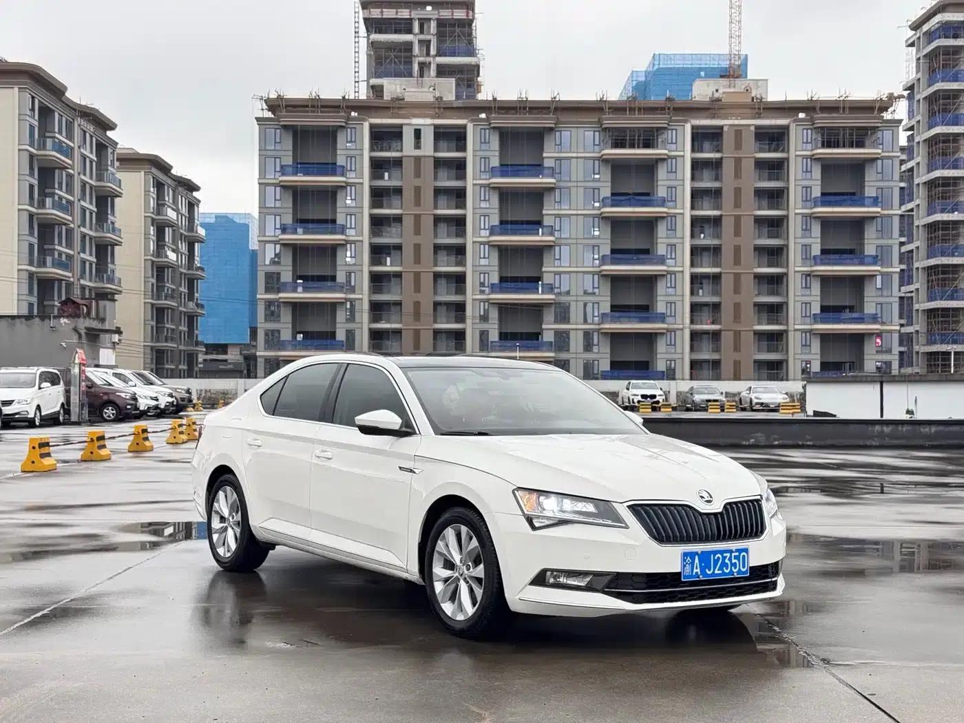 Superb 2016 TSI330 DSG Adventure Edition — миниатюра 3