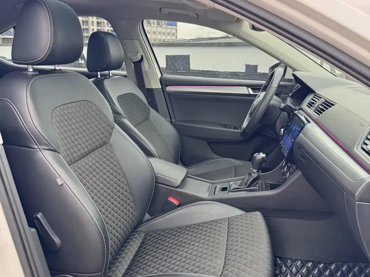 Superb 2016 TSI330 DSG Adventure Edition — миниатюра 8
