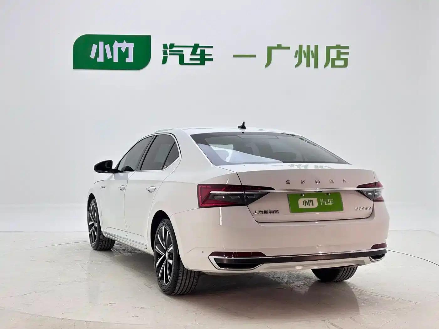Superb 2023 Facelift TSI280 DSG Premium Edition — миниатюра 2