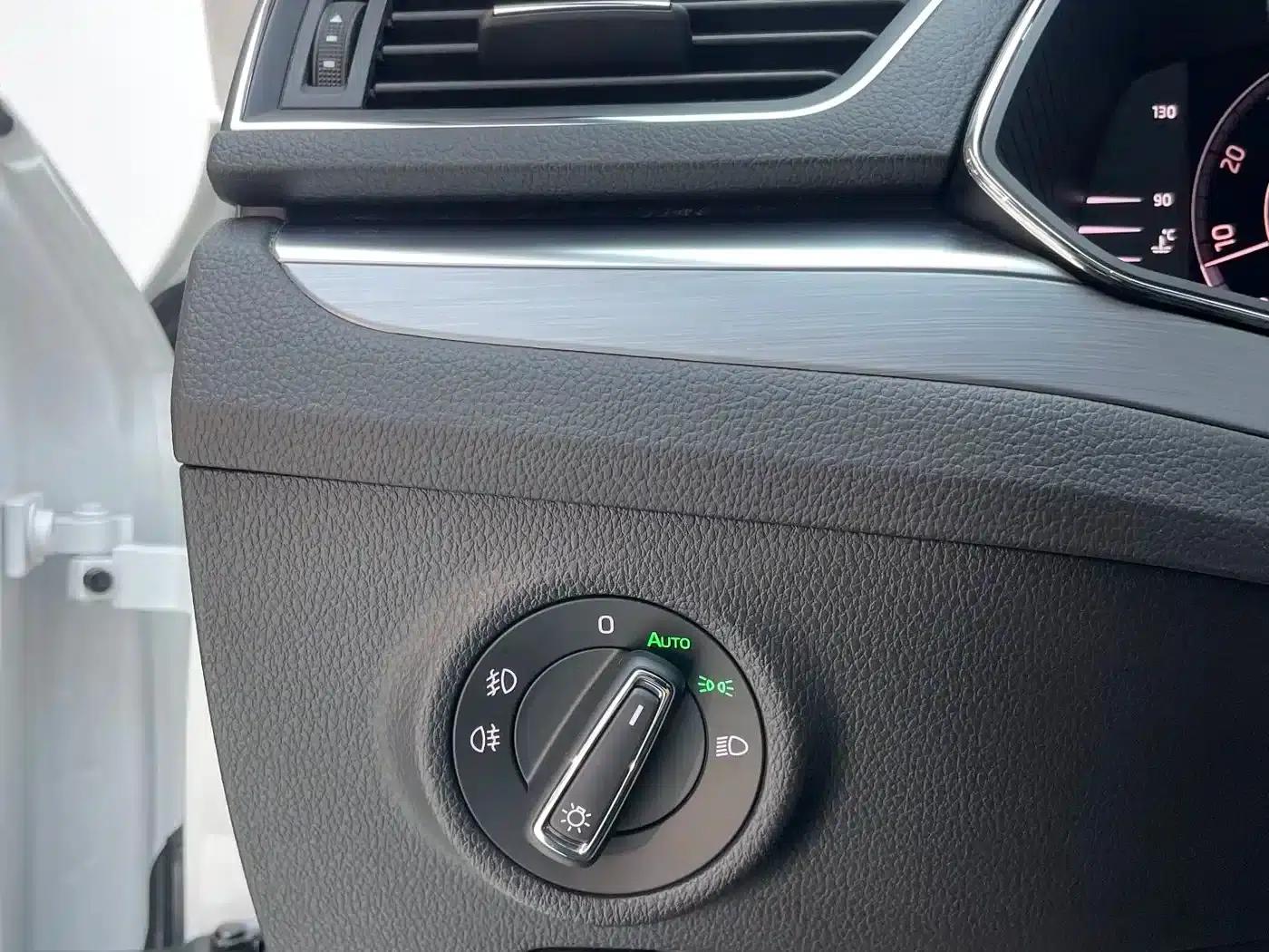Superb 2023 Facelift TSI280 DSG Premium Edition — миниатюра 12