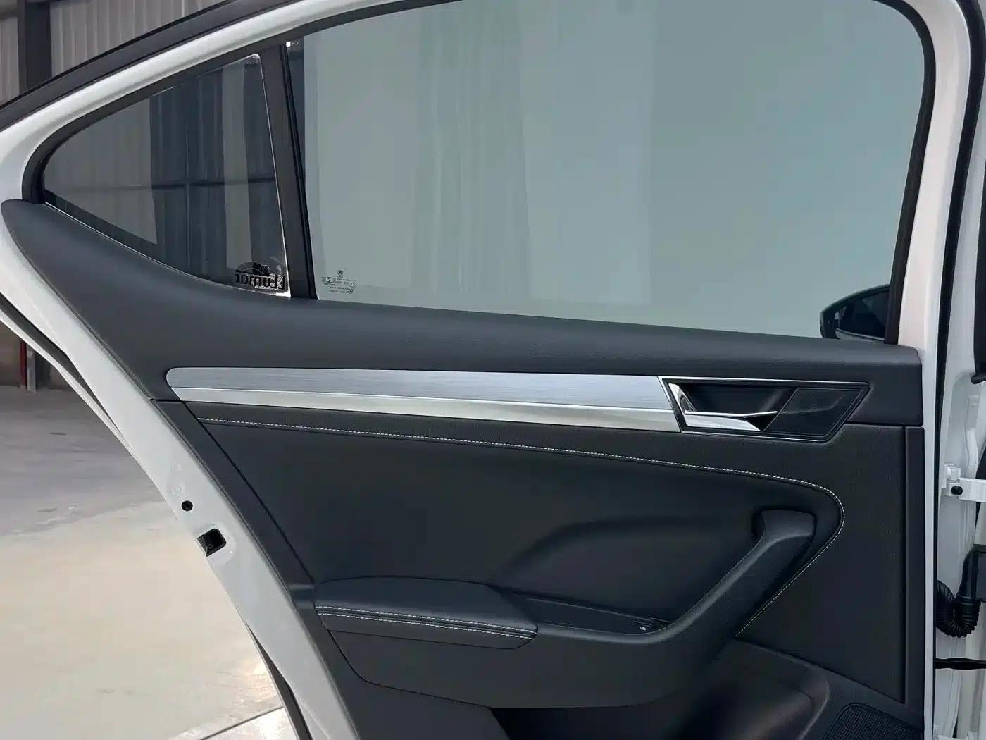 Superb 2023 Facelift TSI280 DSG Premium Edition — миниатюра 18