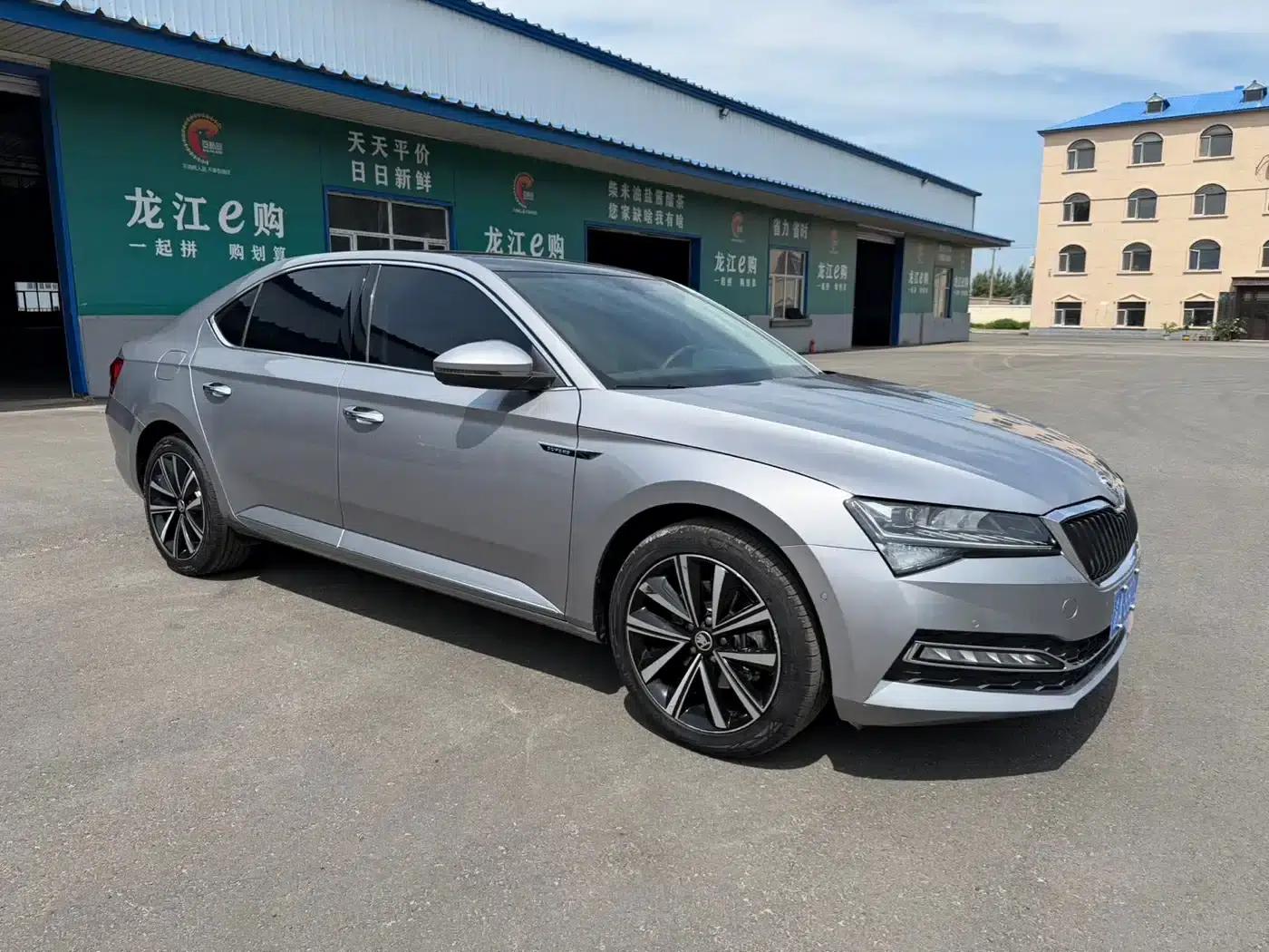 Superb 2025 TSI280 DSG Premium Edition — миниатюра 3