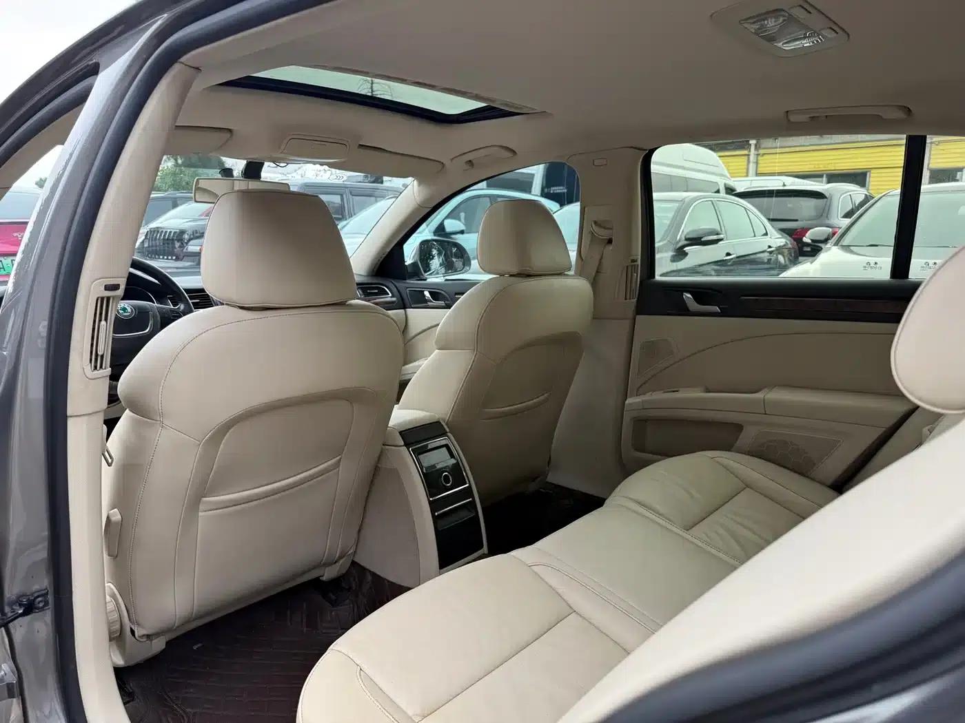 Superb 2012 1.8TSI Automatic Elegance Edition — миниатюра 12