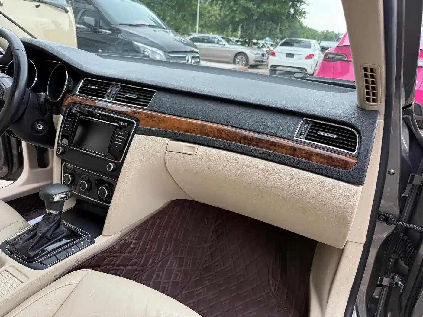 Superb 2012 1.8TSI Automatic Elegance Edition — миниатюра 17