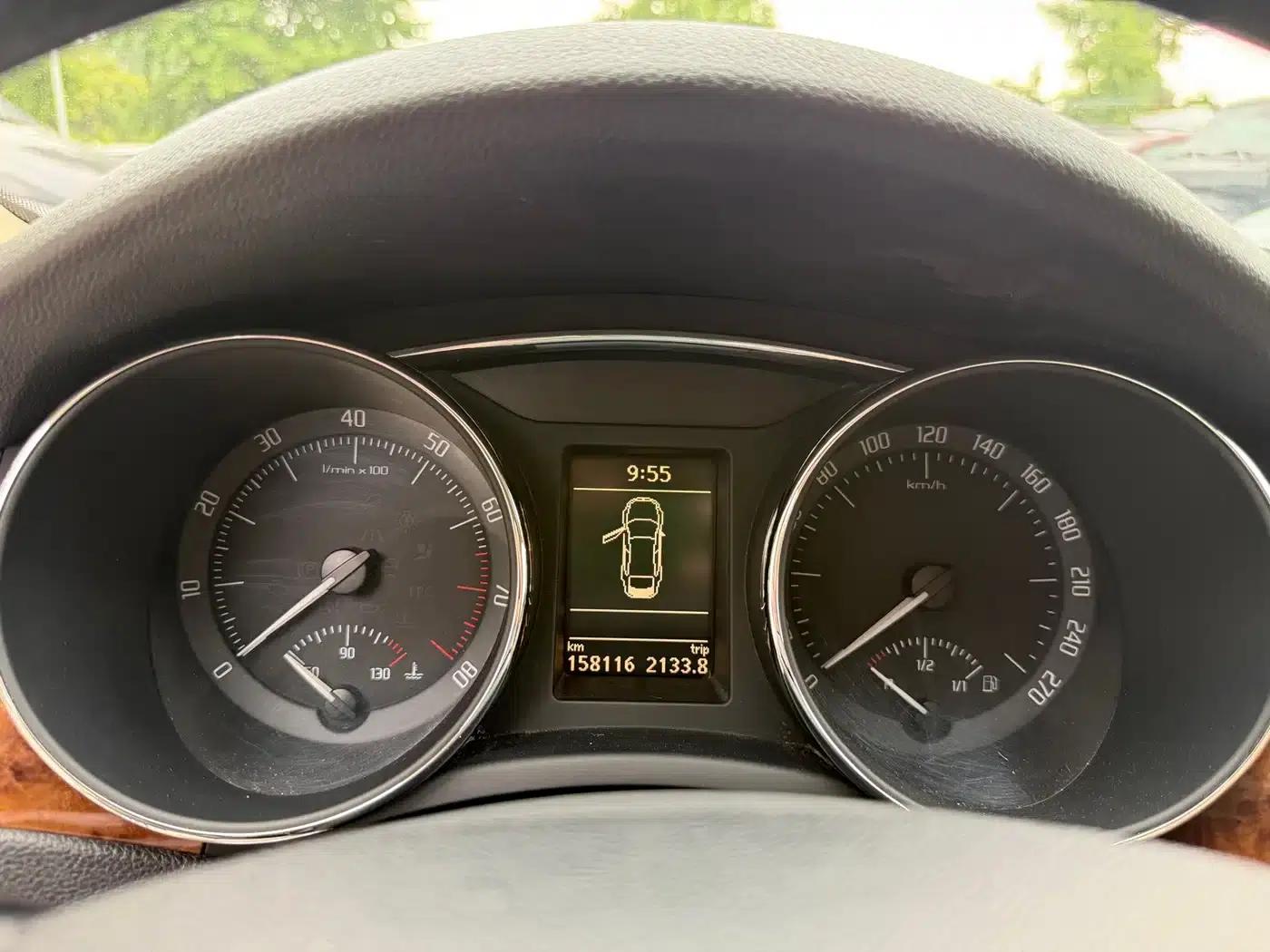 Superb 2012 1.8TSI Automatic Elegance Edition — миниатюра 18