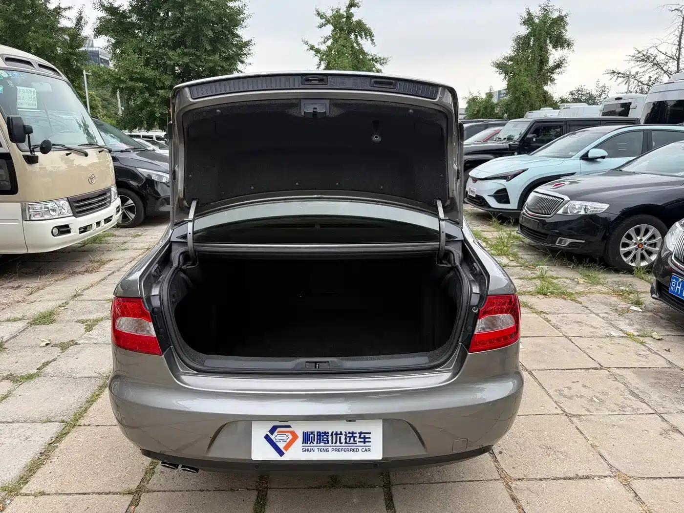 Superb 2012 1.8TSI Automatic Elegance Edition — миниатюра 24
