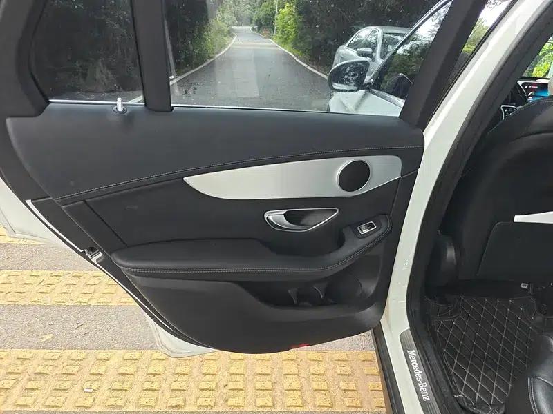 2021 Mercedes-Benz GLC 260 L 4MATIC Dynamic — миниатюра 18