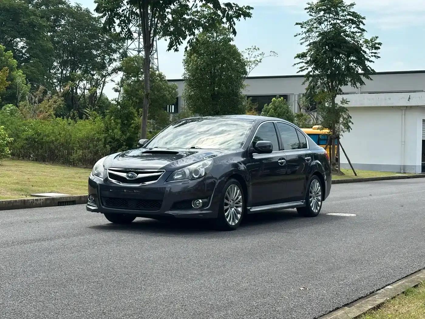 Legacy 2010 2.5GT Luxury Edition — миниатюра 1