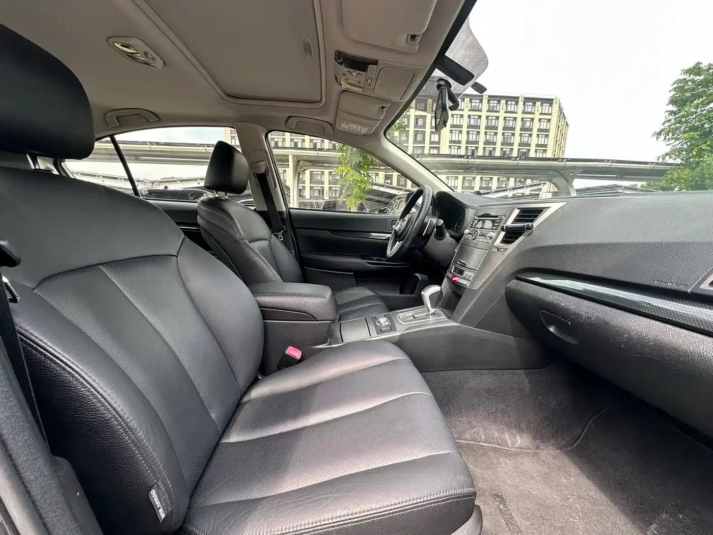 Legacy 2010 2.5GT Luxury Edition — миниатюра 16