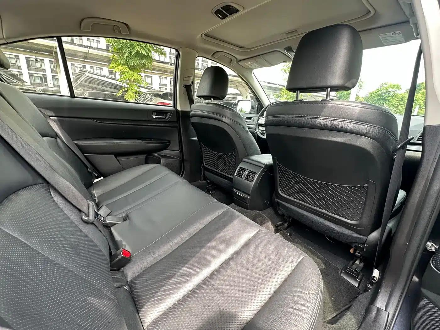 Legacy 2010 2.5GT Luxury Edition — миниатюра 19
