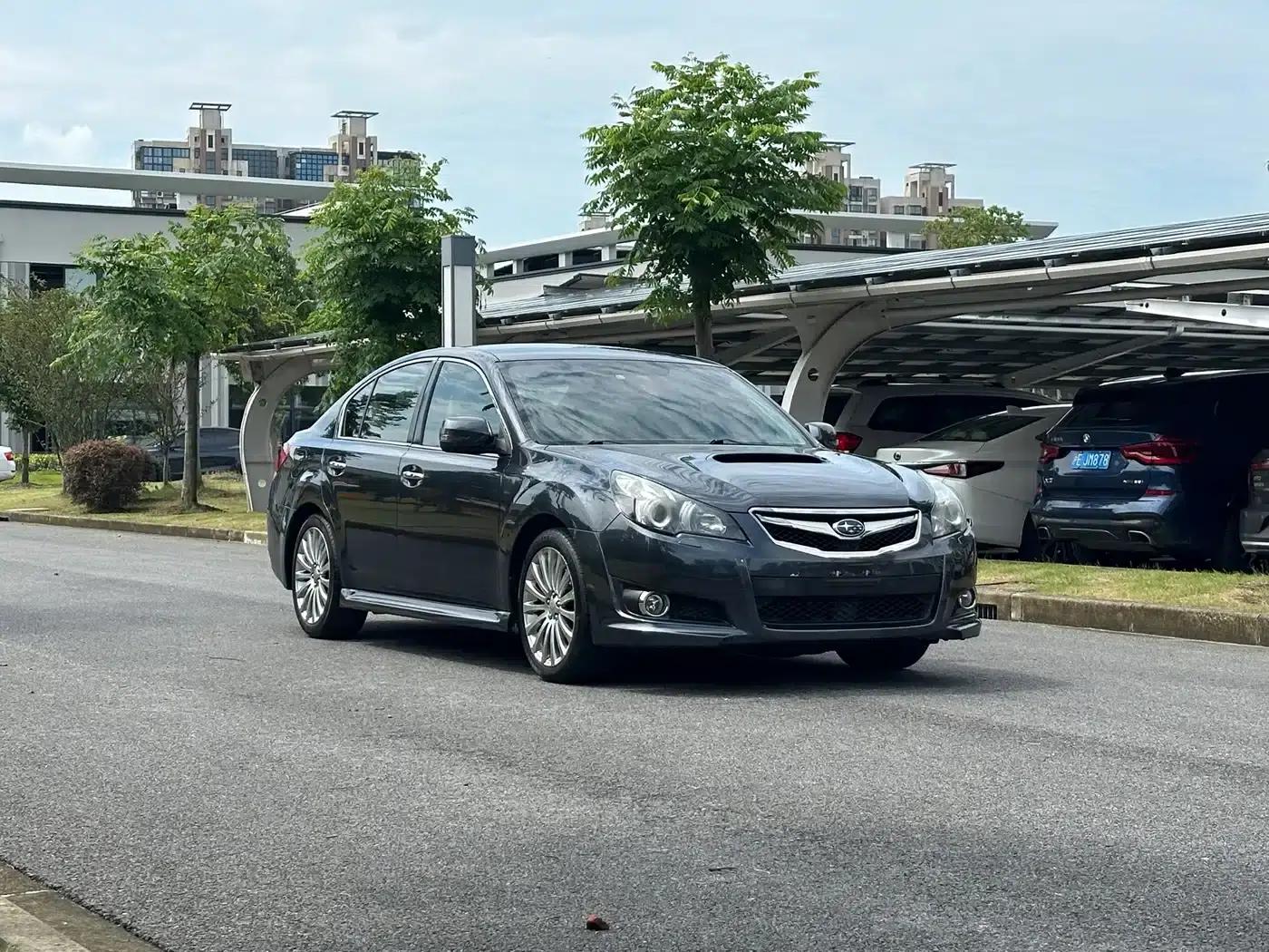 Legacy 2010 2.5GT Luxury Edition — миниатюра 3