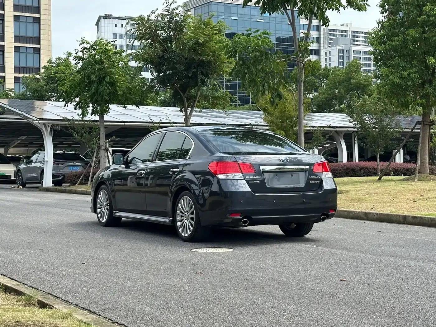 Legacy 2010 2.5GT Luxury Edition — миниатюра 6