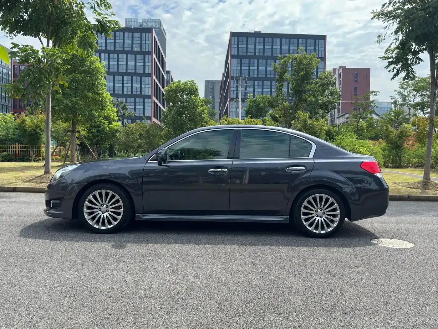 Legacy 2010 2.5GT Luxury Edition — миниатюра 10