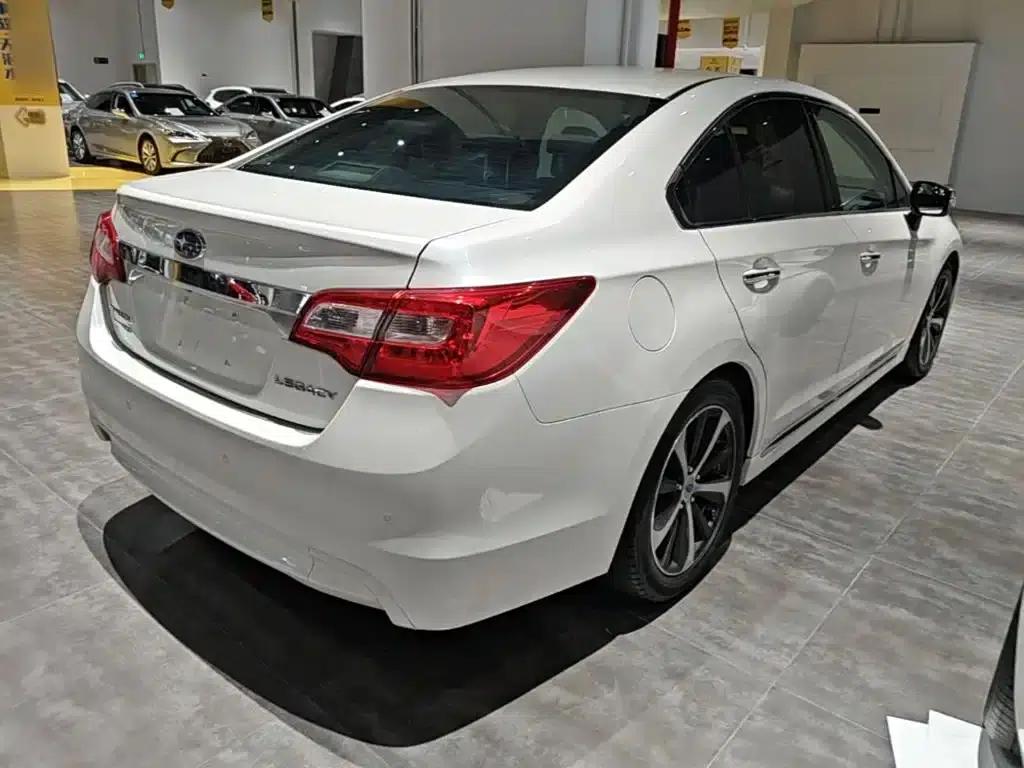 Legacy 2017 2.5i AWD Glory Edition EyeSight — миниатюра 7