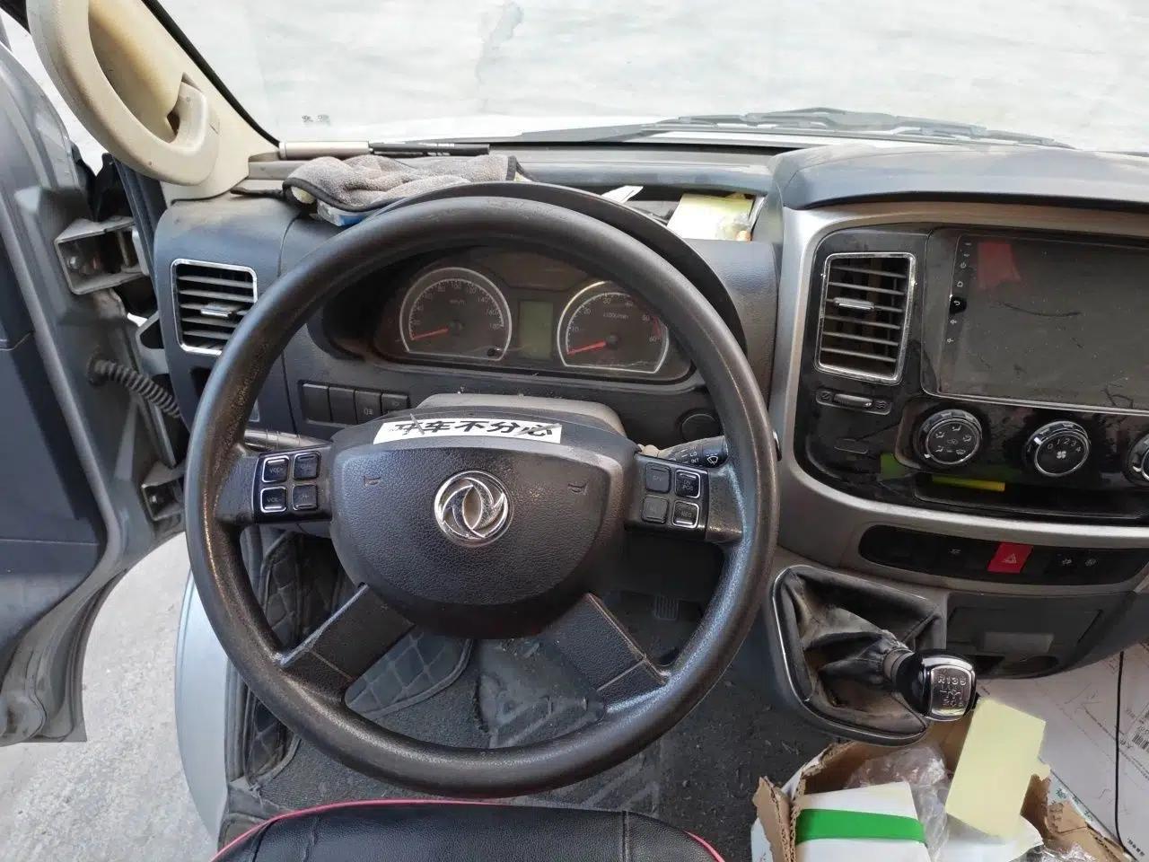 Dongfeng Yufeng 2021 2.0T Power King Front-Drive Logistics Vehicle Long Wheelbase High Roof 6-9 Seats China VI ZD20 — миниатюра 9