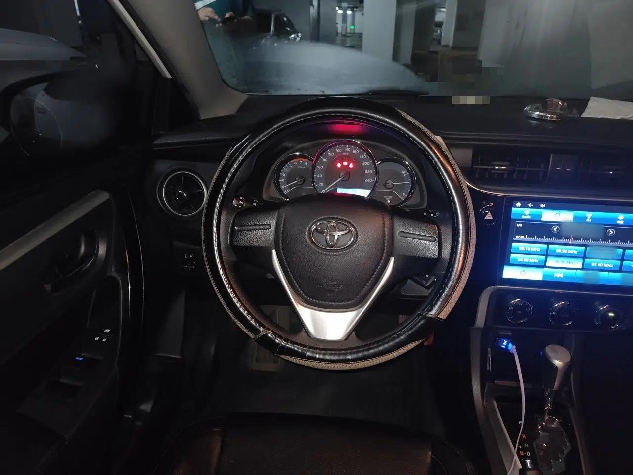 Toyota Corolla 2017 Revised Version 1.2T S-CVT GL — миниатюра 10