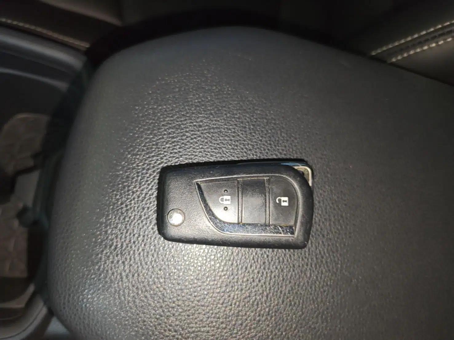 Toyota RAV4 2021 2.0L CVT Two-Wheel Drive Urban Edition — миниатюра 28