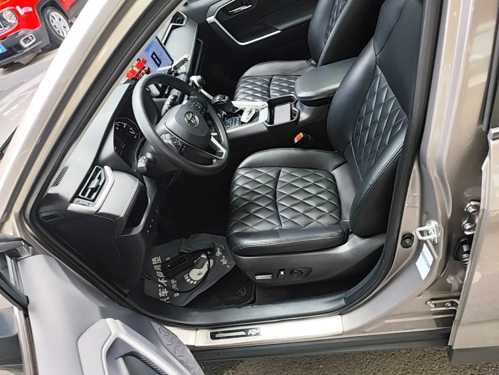 Toyota RAV4 2021 2.0L CVT 4x4 Trend Edition — миниатюра 17