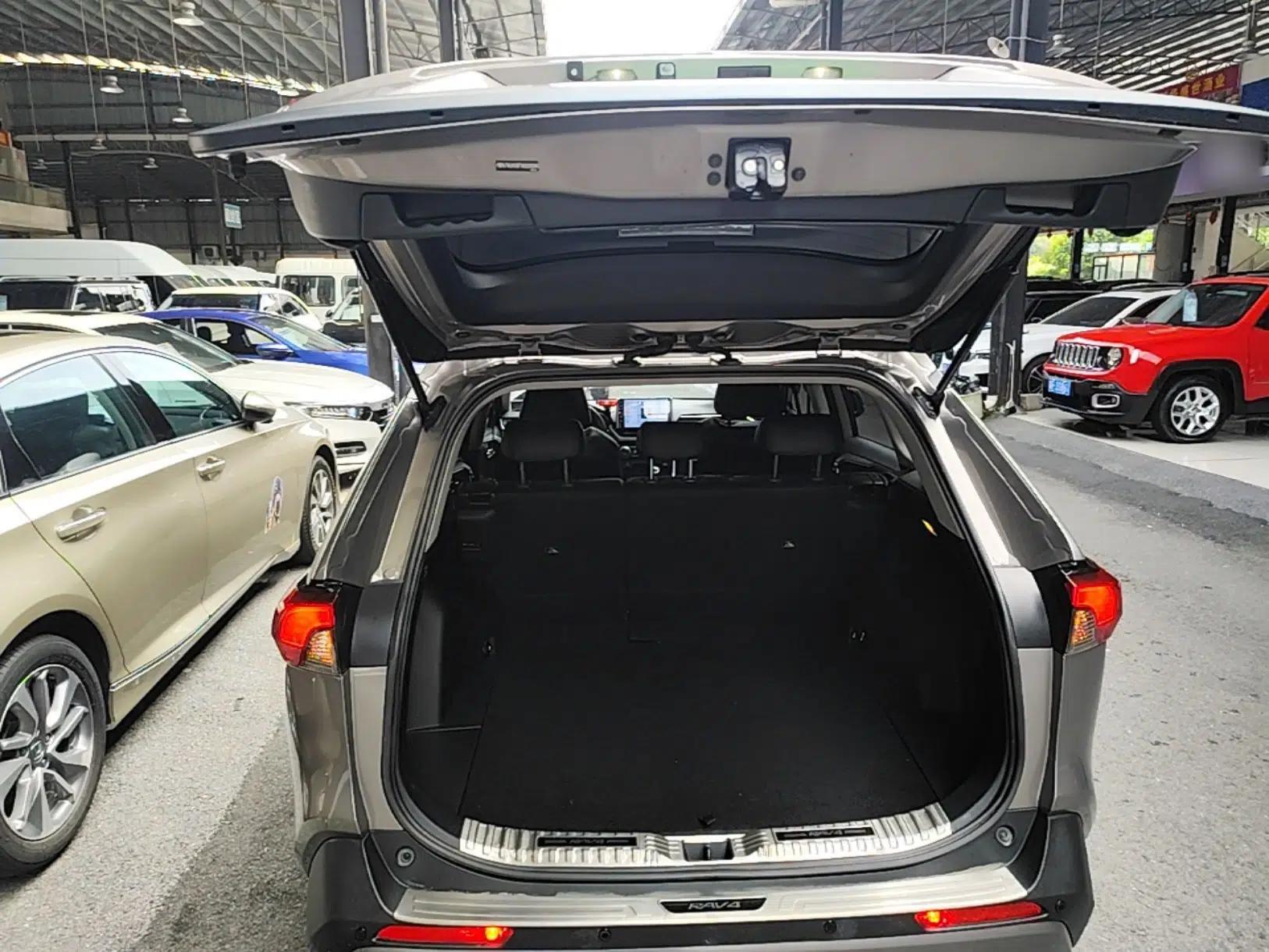 Toyota RAV4 2021 2.0L CVT 4x4 Trend Edition — миниатюра 22