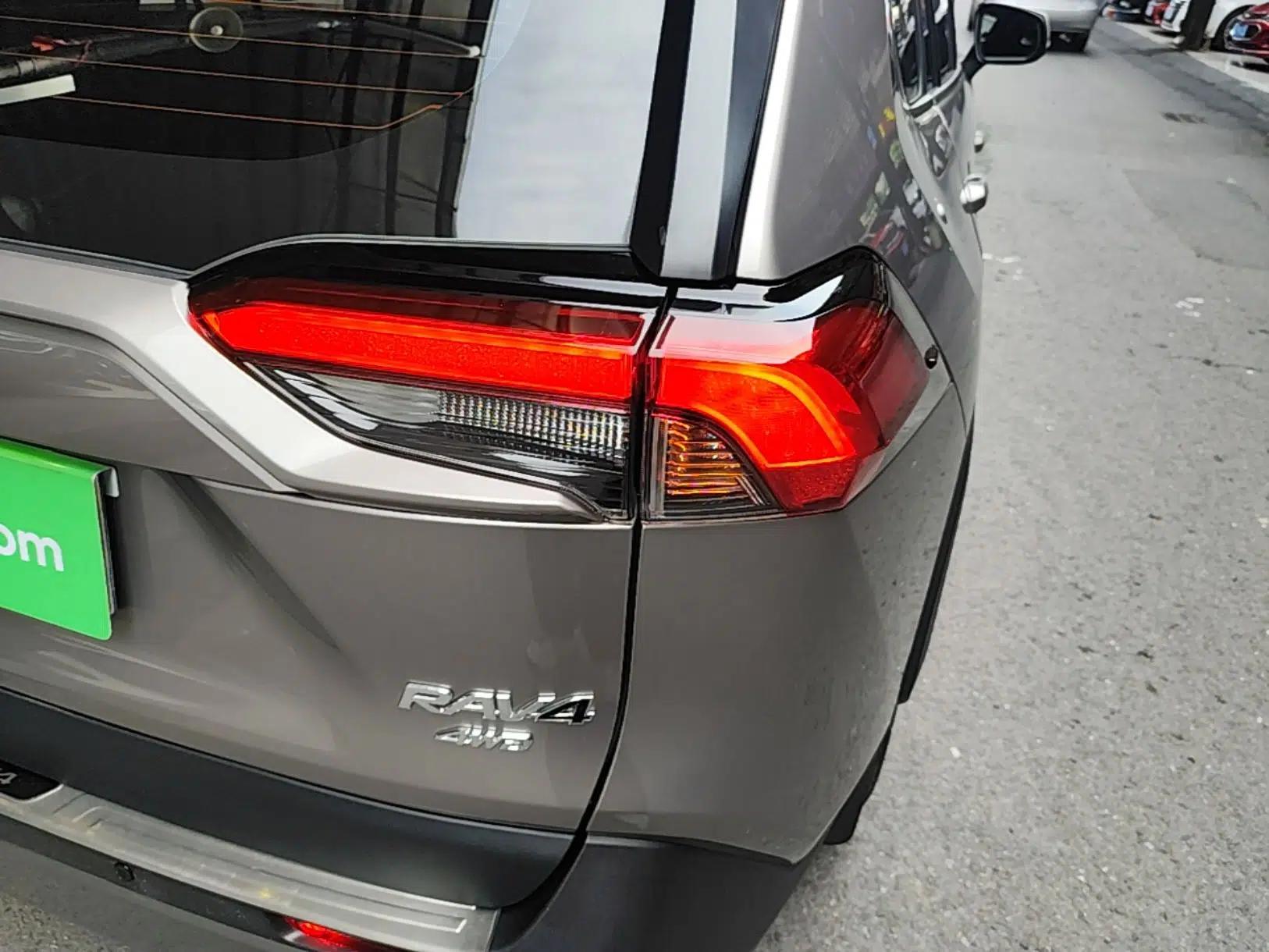 Toyota RAV4 2021 2.0L CVT 4x4 Trend Edition — миниатюра 9
