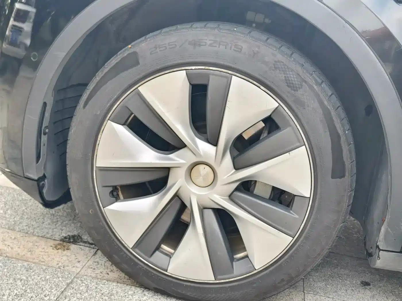 Model Y 2022 Long Range All-Wheel Drive — миниатюра 13