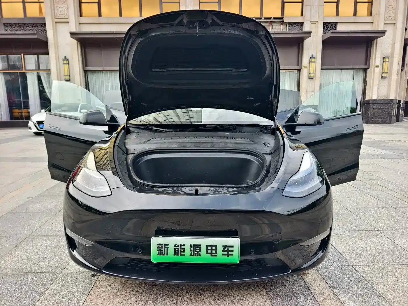 Model Y 2022 Long Range All-Wheel Drive — миниатюра 18