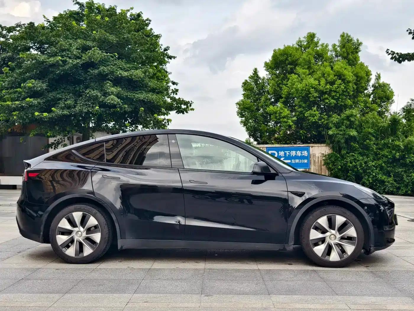 Model Y 2022 Long Range All-Wheel Drive — миниатюра 8
