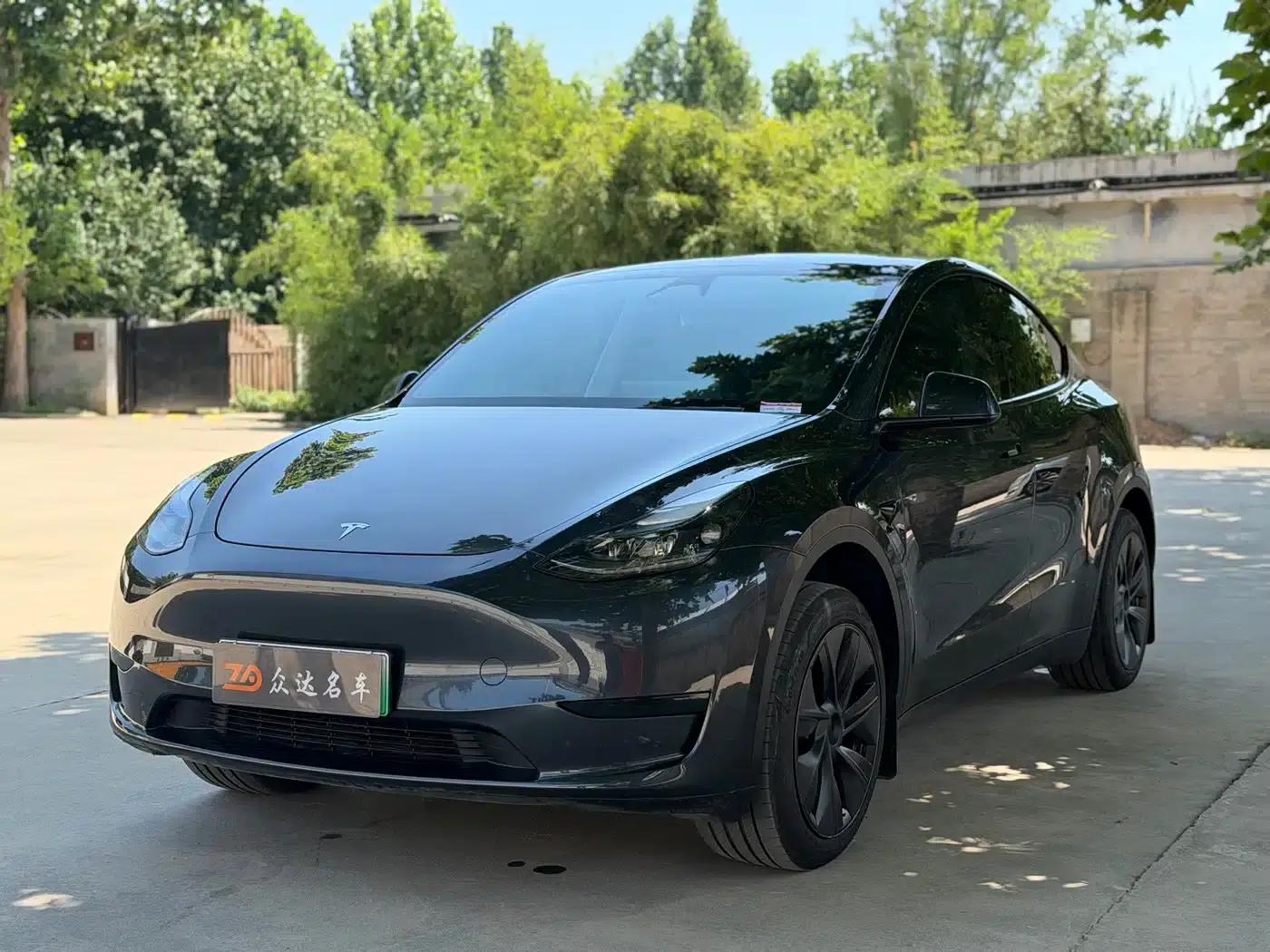 Model Y 2024 Rear-Wheel Drive — миниатюра 1