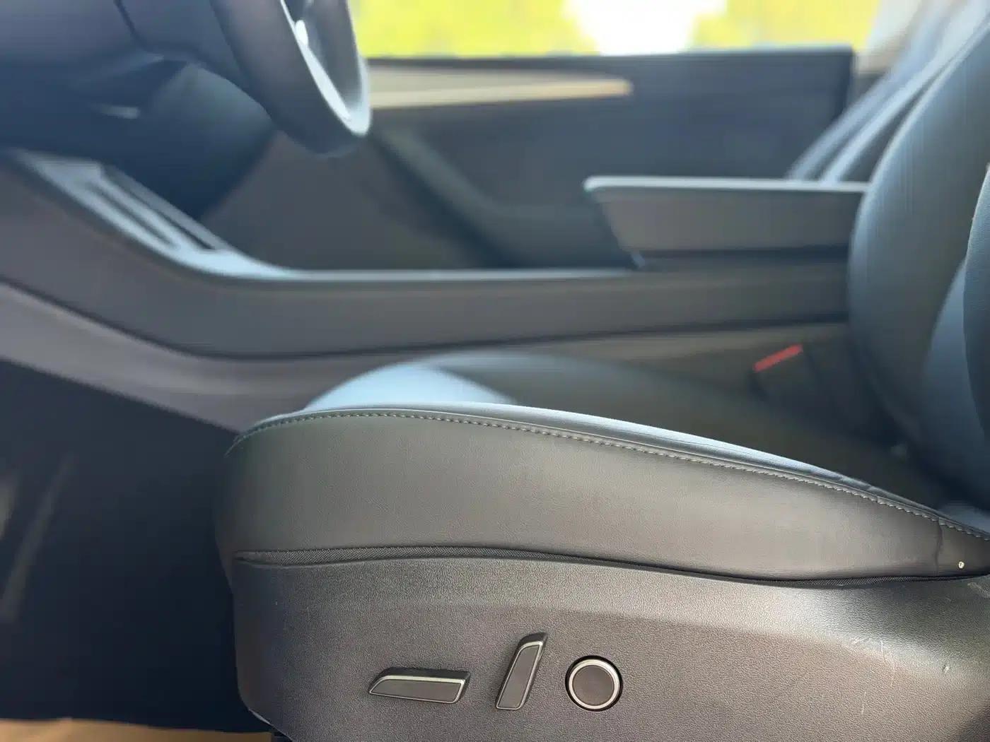Model Y 2024 Rear-Wheel Drive — миниатюра 5