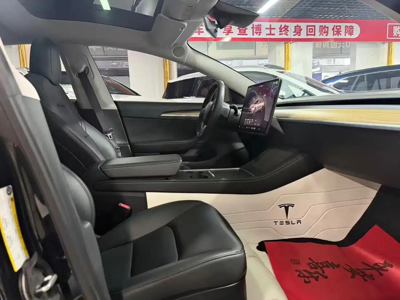 Model 3 2022 Rear-Wheel Drive — миниатюра 4