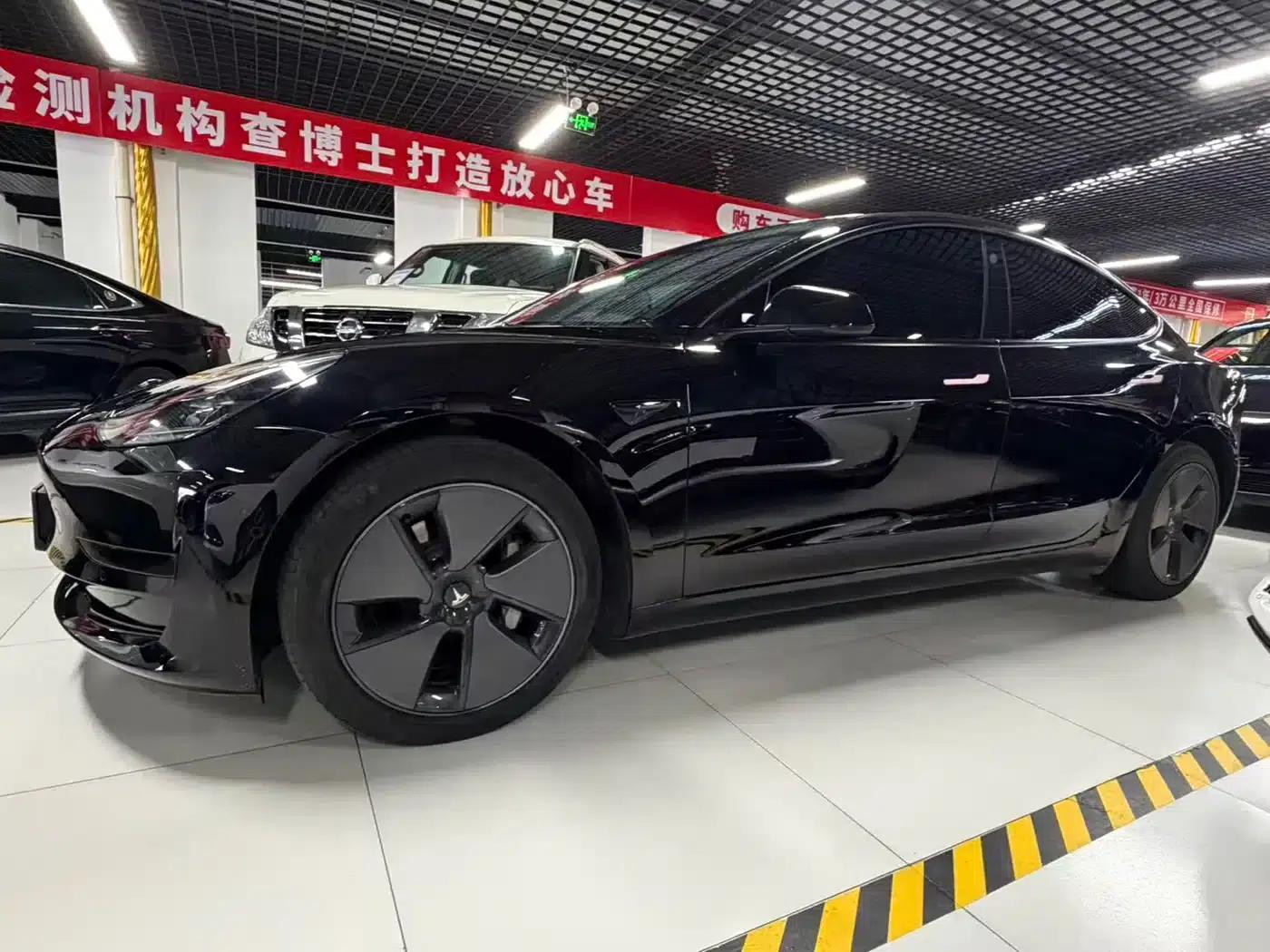 Model 3 2022 Rear-Wheel Drive — миниатюра 7