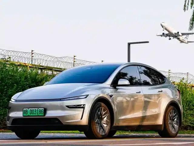 Model Y L 2025 Long Range All-Wheel Drive