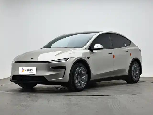Model Y L 2025 Long Range All-Wheel Drive
