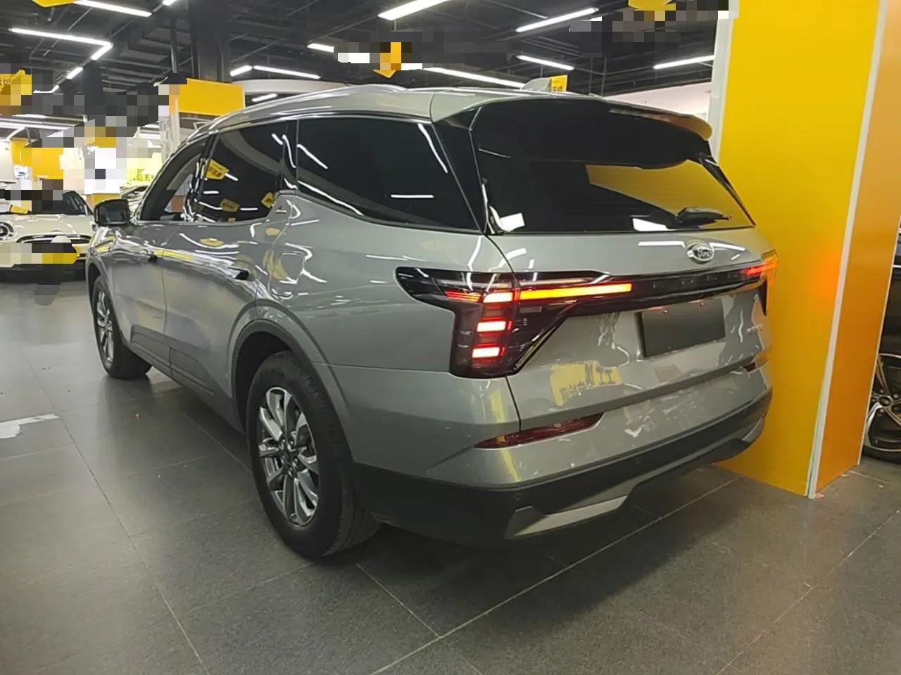 Ford Edge 2023 Ford Explorer L 2.0T EcoBoost Two-Wheel Drive 7-Seater Luxury Model — миниатюра 4
