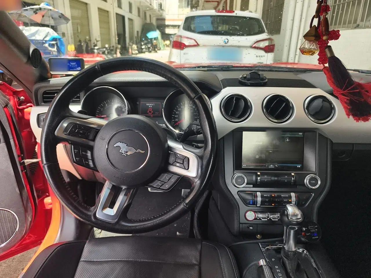 Ford Mustang 2015 2.3T Sport Edition — миниатюра 10