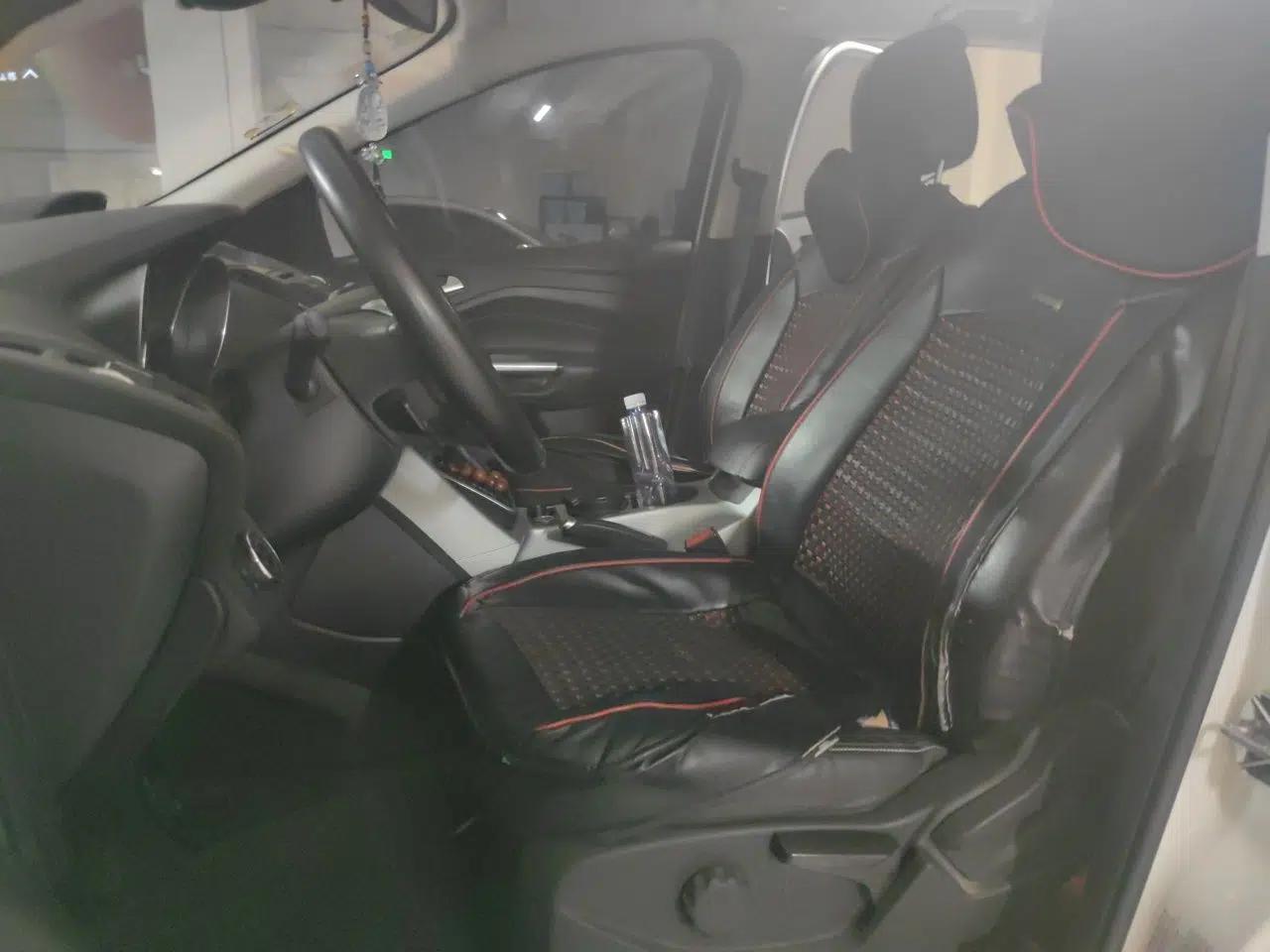 Ford Kuga 2013 1.6L GTDi Two-Wheel-Drive Trend Model — миниатюра 15