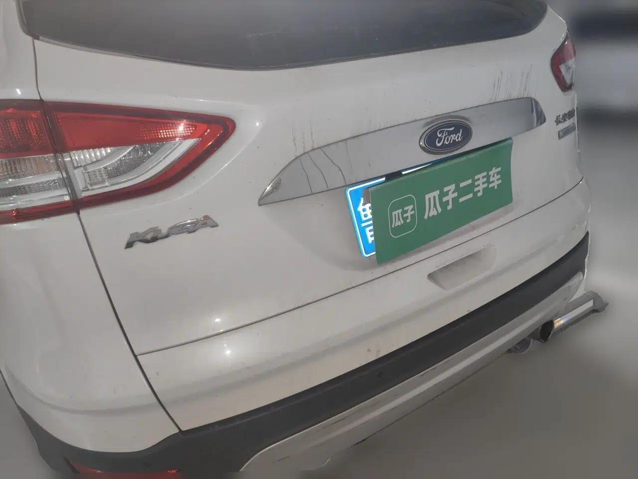 Ford Kuga 2013 1.6L GTDi Two-Wheel-Drive Trend Model — миниатюра 5