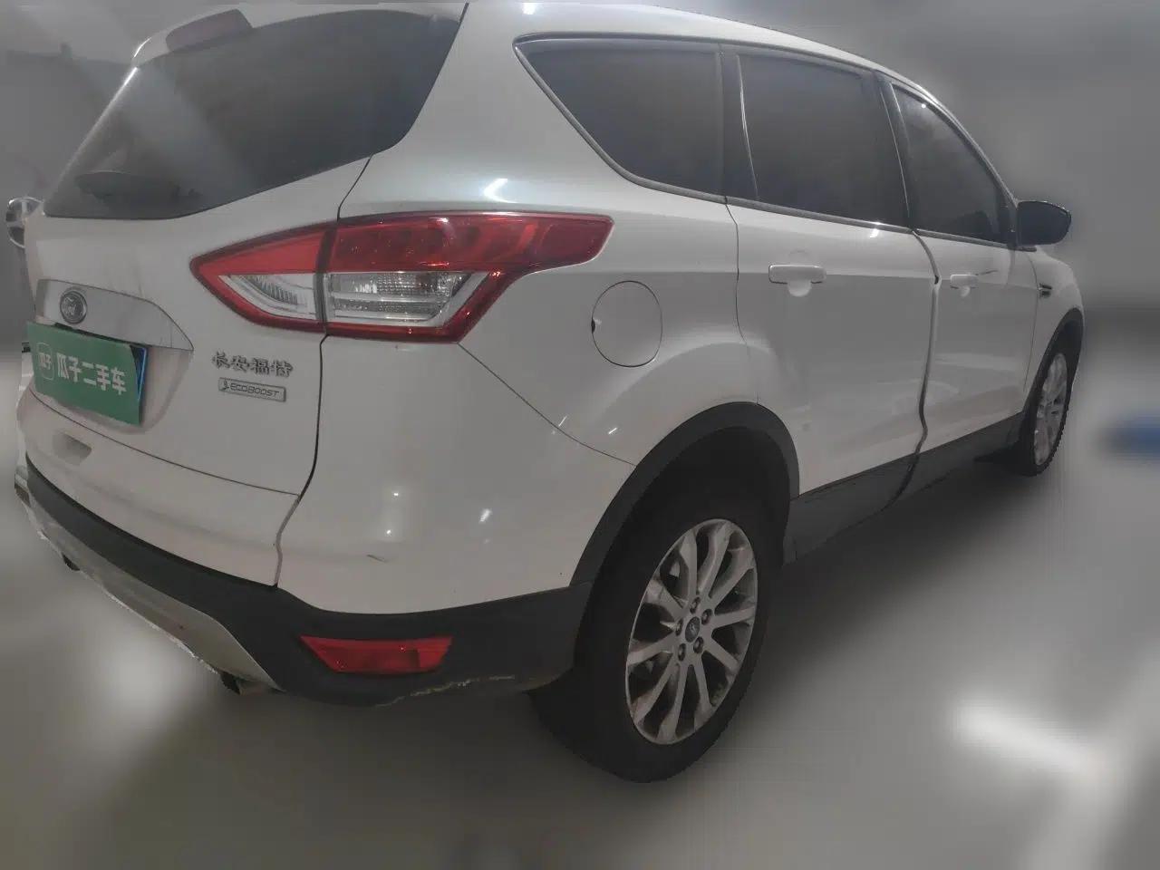 Ford Kuga 2013 1.6L GTDi Two-Wheel-Drive Trend Model — миниатюра 6