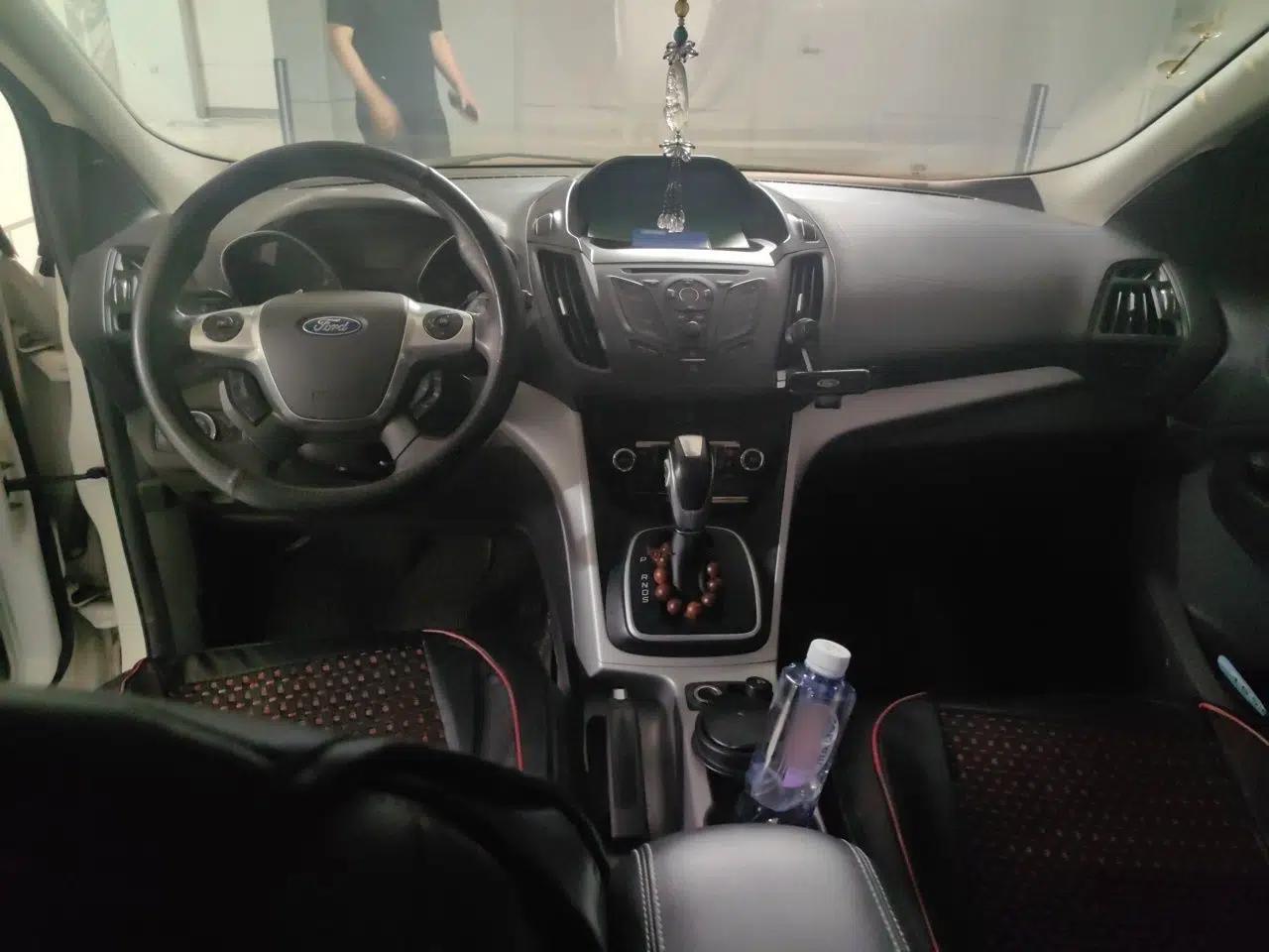 Ford Kuga 2013 1.6L GTDi Two-Wheel-Drive Trend Model — миниатюра 9