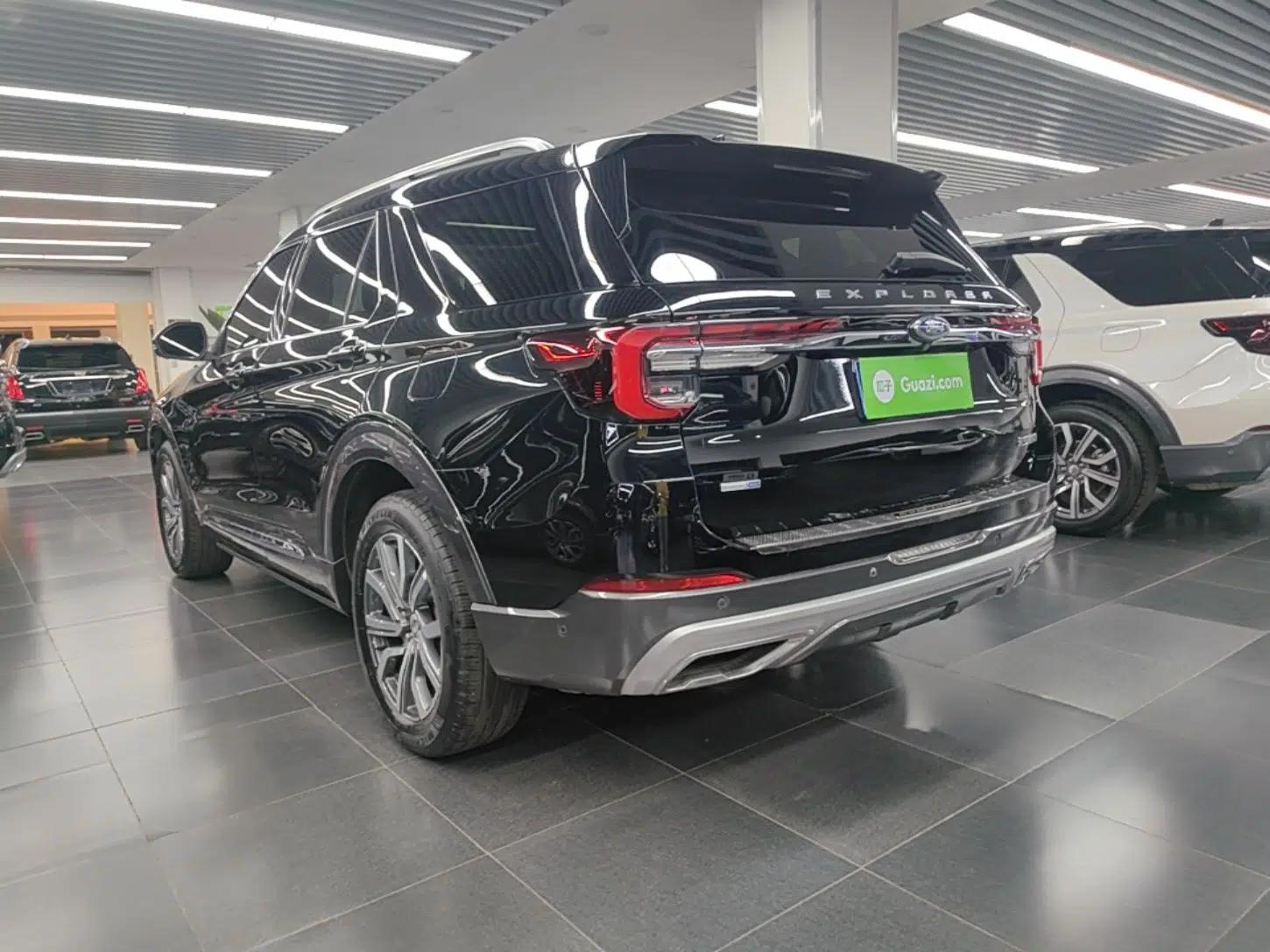 Ford Explorer 2023 EcoBoost 285 Four-Wheel Drive Titanium Edition 6 Seats — миниатюра 4