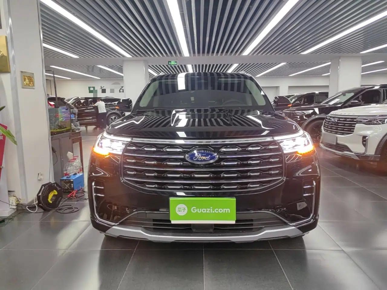Ford Explorer 2024 2.3T EcoBoost Four-Wheel Drive Fashion Plus Edition 6 Seats — миниатюра 2
