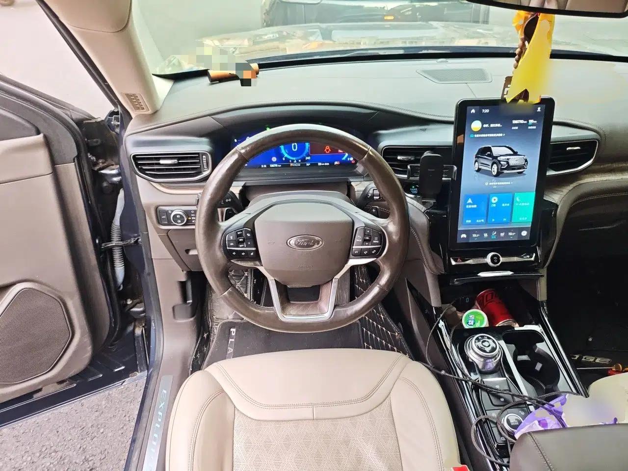 Ford Explorer 2020 EcoBoost 285 4x4 Platinum Edition 7-Seater — миниатюра 10